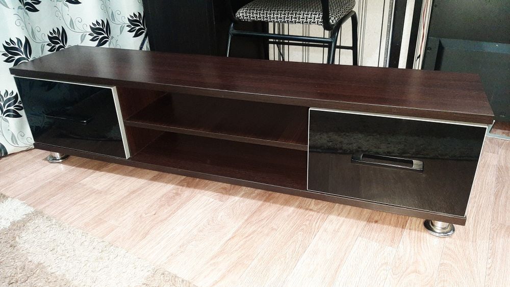 Тумба под телевизор