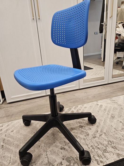 Продам Стул Икеа б/у