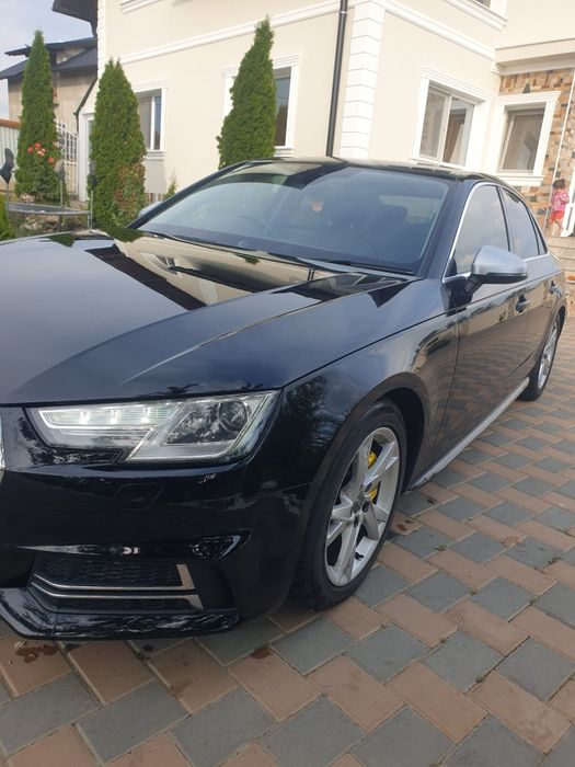 Față Audi A4 B9 2.0 DETA culoare neagra LY9B an 2016