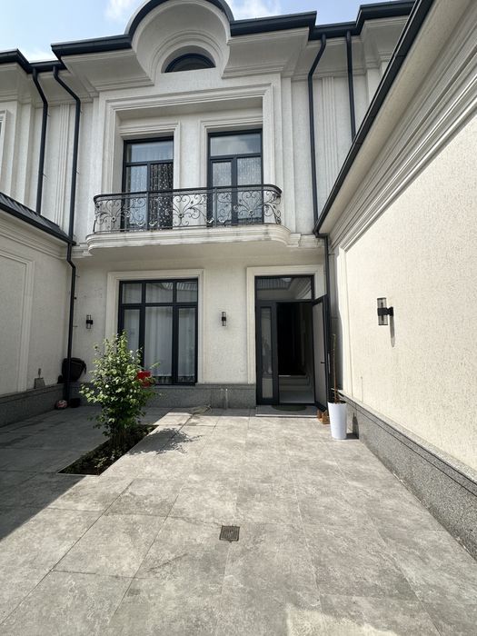 Продаётся коттедж 6 комнат тинчлик с мебелью и техникой заезжай и живи