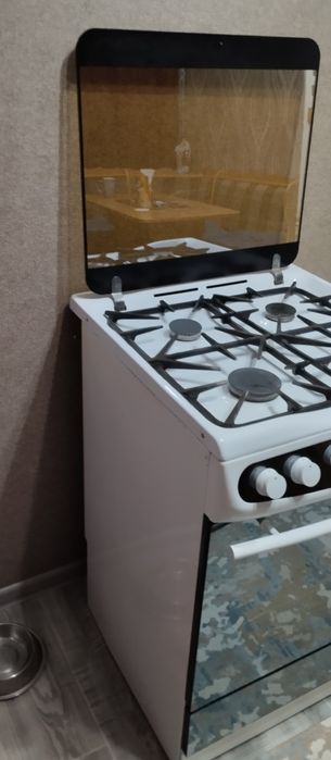 Продам газовую плиту Кайзер