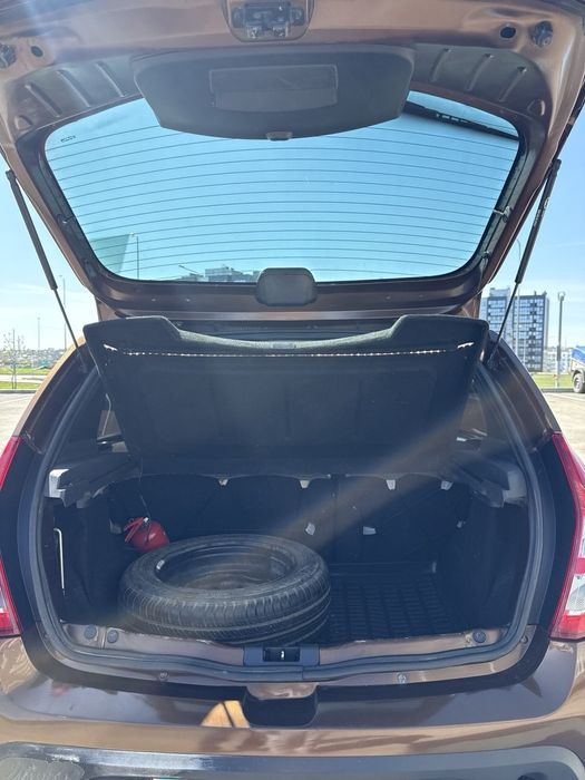 Renault Sandero Stepway 2014