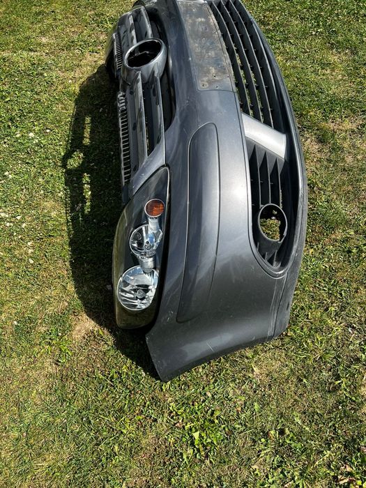 Vând bara cu faruri și grila golf 5 plus