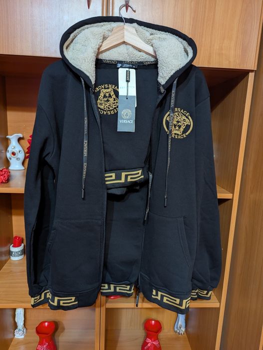 Trening dama nou cu eticheta