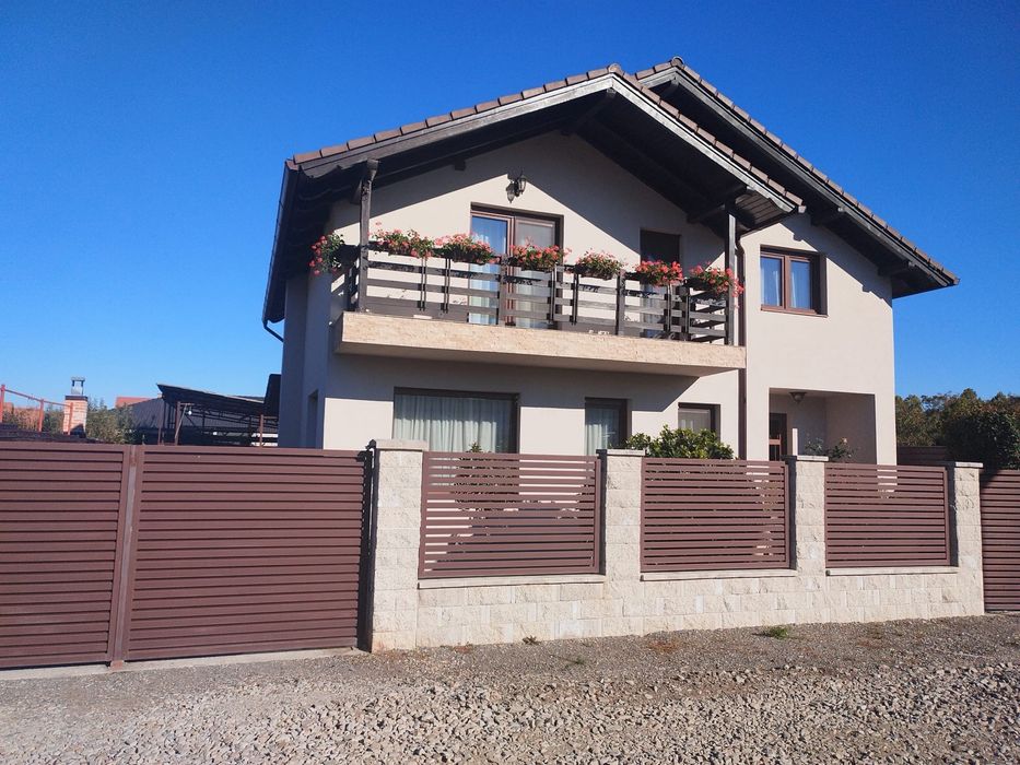 Casă de vânzare în Alba Iulia,cartier Micești;teren 605 mp,6 camere