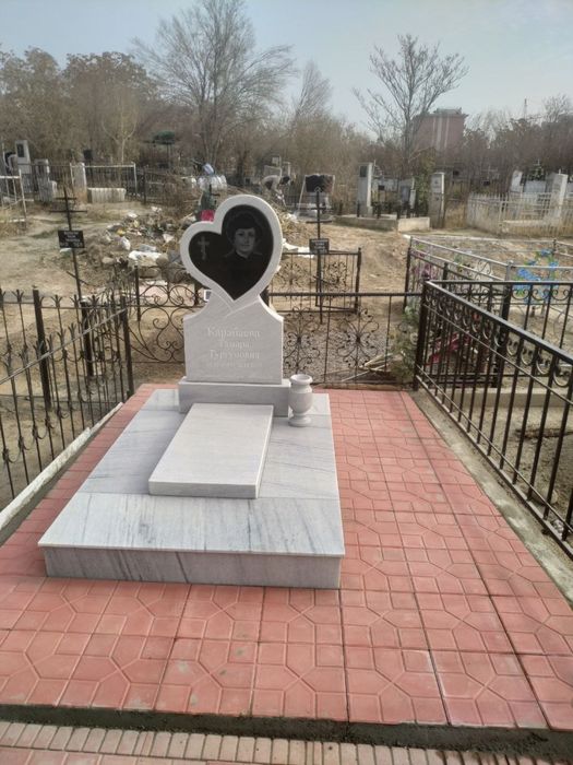 Памятники из первых рук