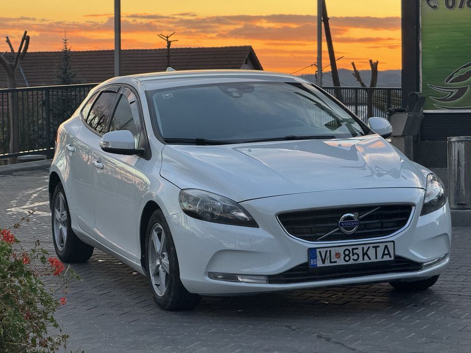 VOLVO V40 2012 — imagine 2