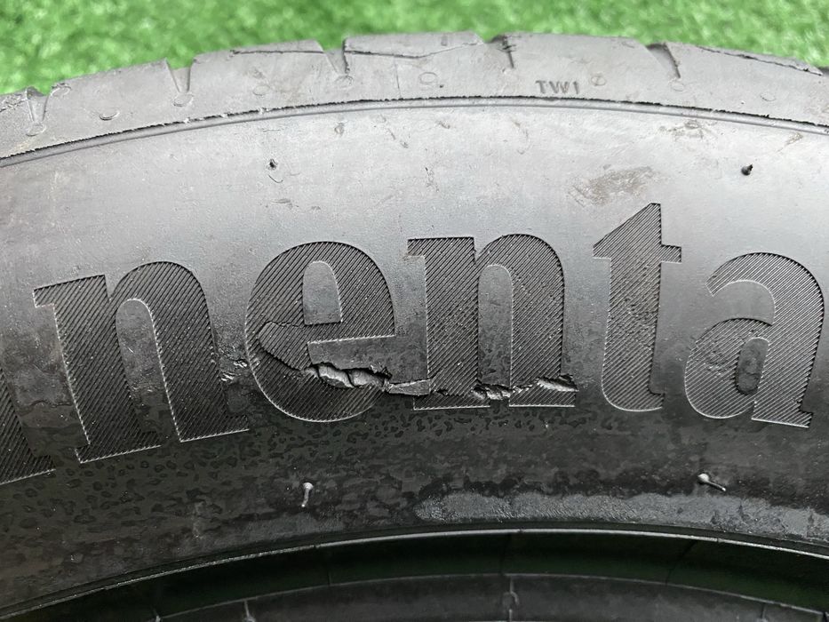 Set 4 anvelope vara 235 55 18 100V Continental Premium Contact 7 D0224