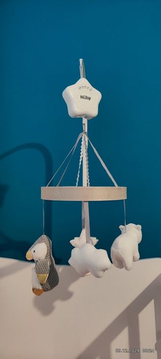 Музикална въртележка за бебешко легло