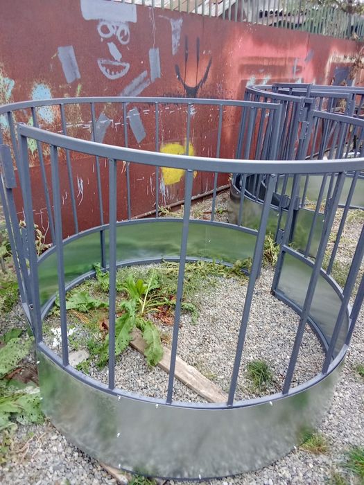 De vânzare iesle de oi