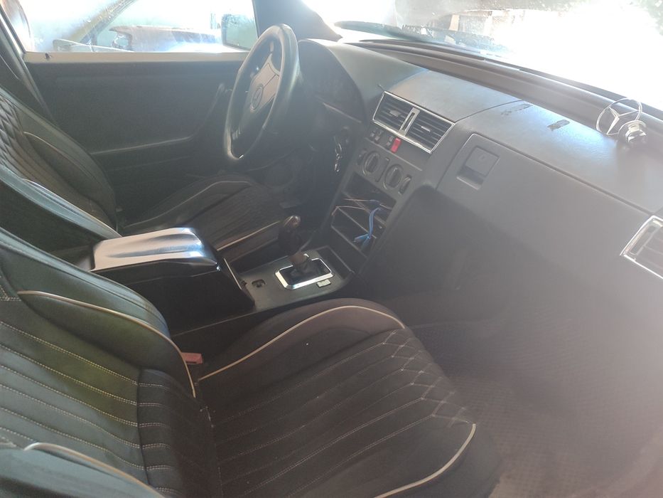 По запчастям продаётся МЕРСЕДЕС W202 C220