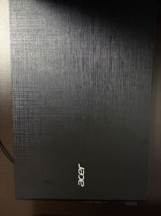 Laptop acer aspire E5-573G