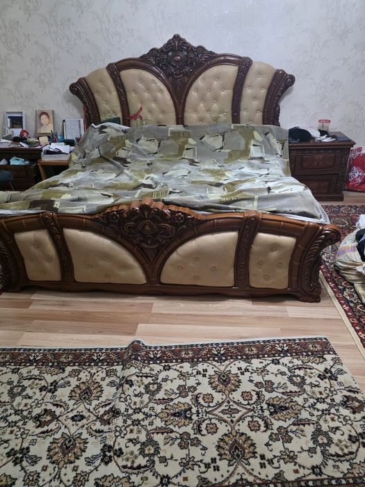 Спальный гарнитур