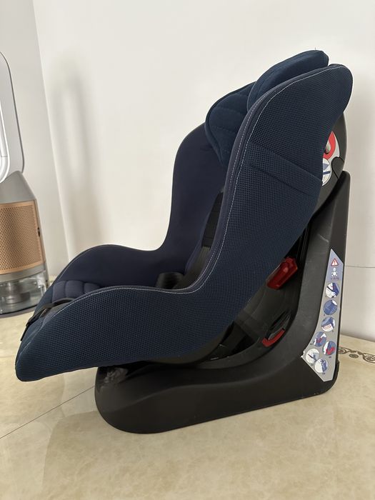 Детское авто кресло Chicco