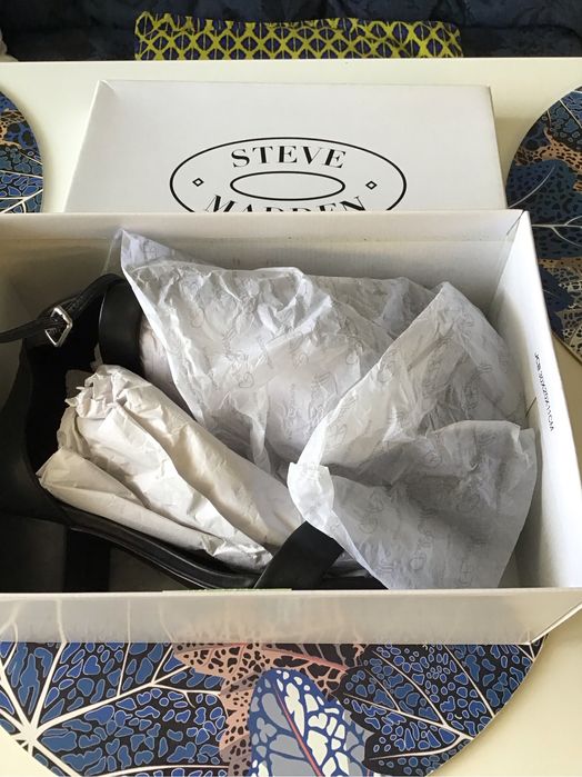 Продавам черни дамски  сандали STEVE MADDEN 39 номер