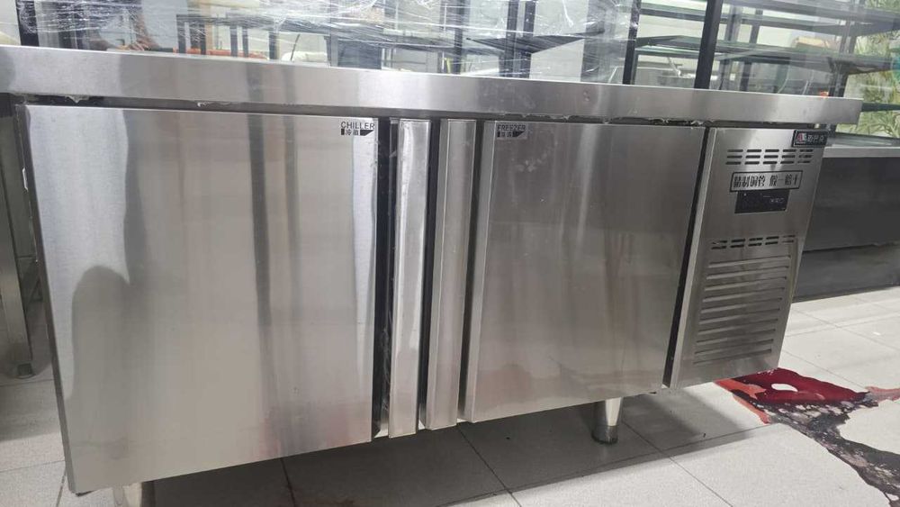 Морозильный стол