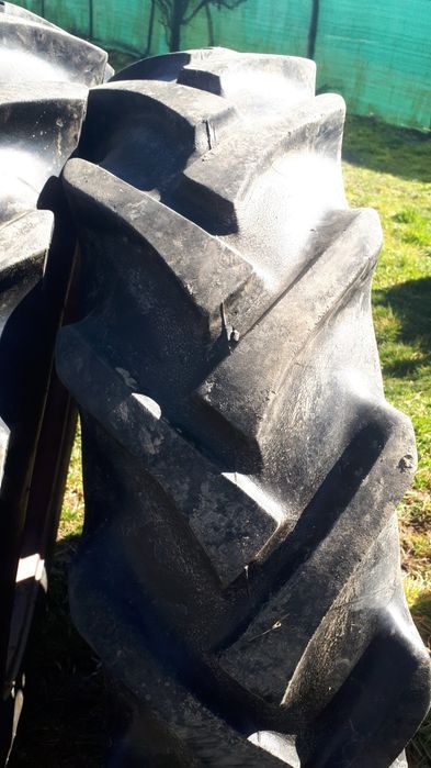 Cauciucuri tractor  12,4R28 cu jenti