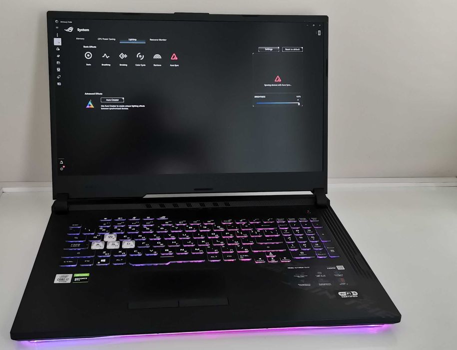 Лаптоп Asus ROG Strix G17, Intel i7 10750H, 24 RAM като нов