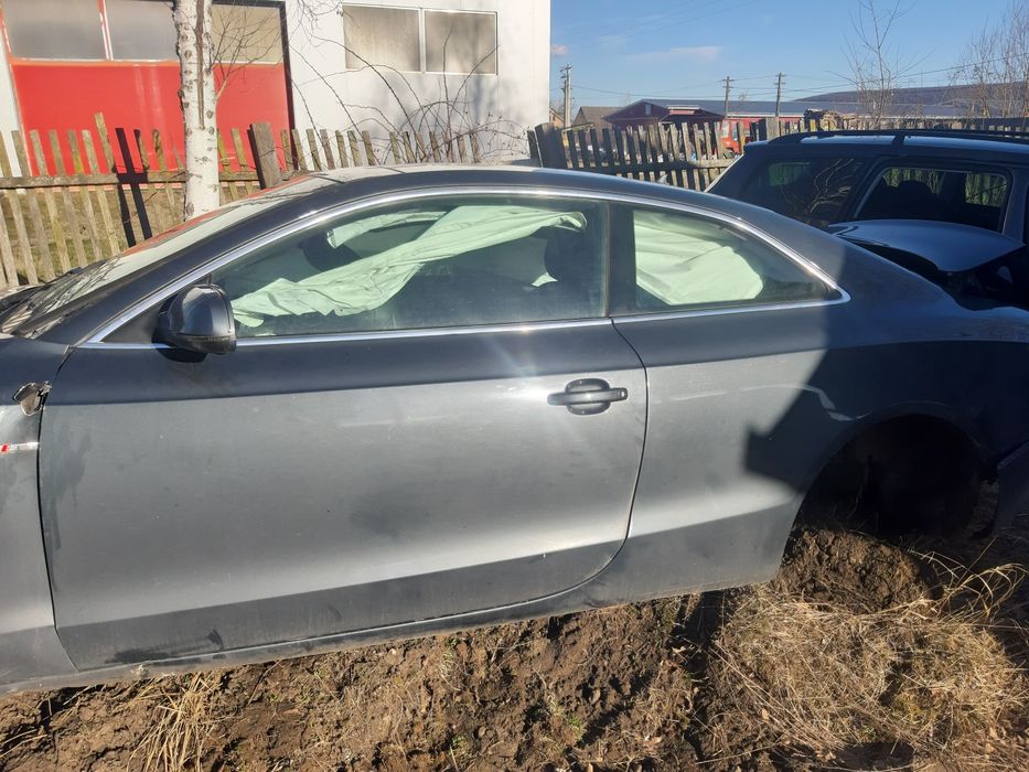 Usa usi Audi A5 coupe cod culoare LZ7H