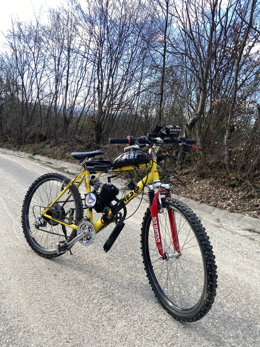 Vând bicicleta cu motor 80cc