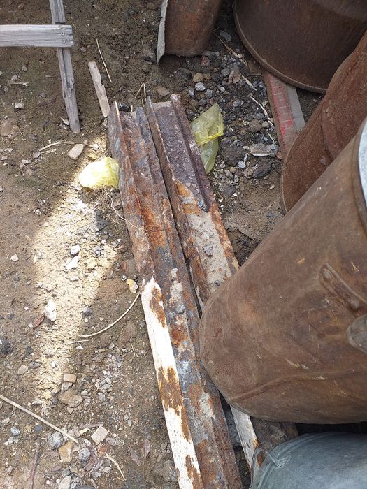 Продам рельсы б/у 2 шт.