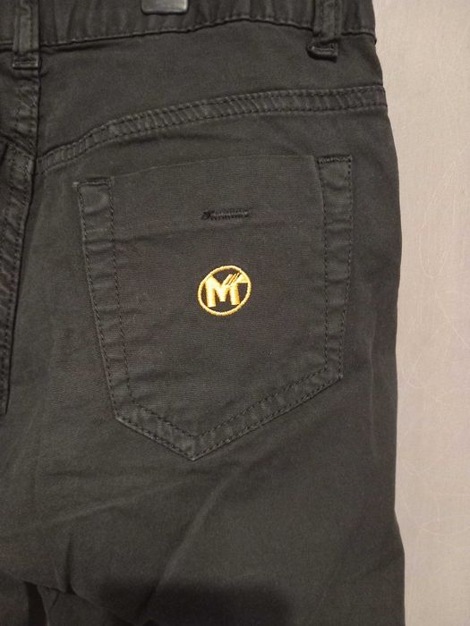 Униформа на Математическа гимназия Пловдив за момче, 5-ти клас