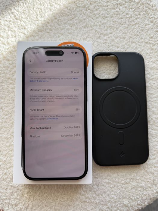 Vând iPhone 15 Negru, 128BG, 88% baterie, cutie + cablu USB-C + husă