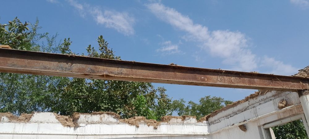 Srochno Sotiladi 13 metr narxini keliwamiz 2 tiwlik 20 smlik