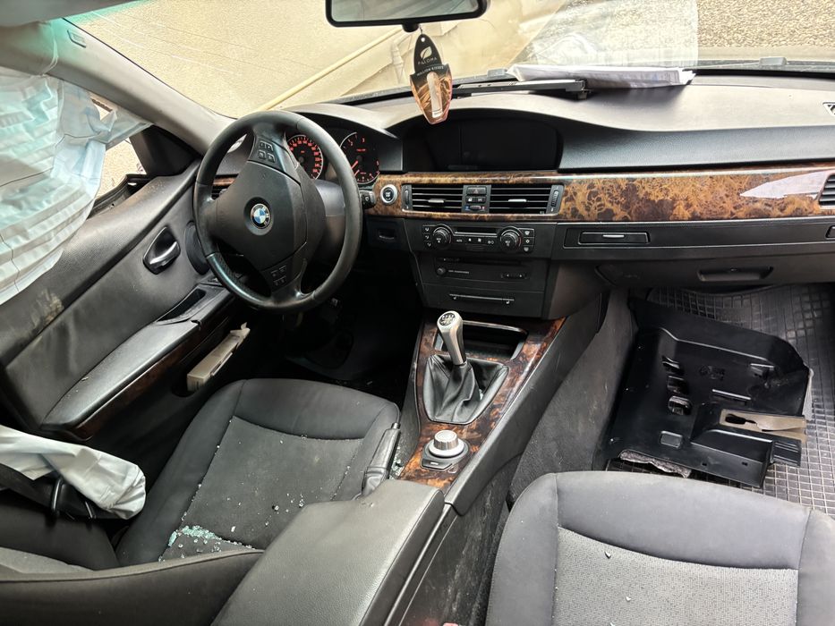 Dezmembrez bmw seria 3 e90 NFL