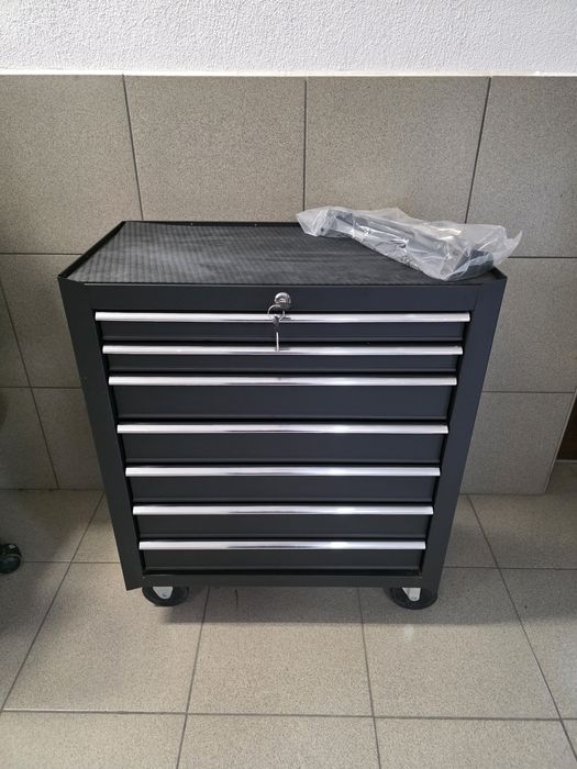 Метална количка за инструменти