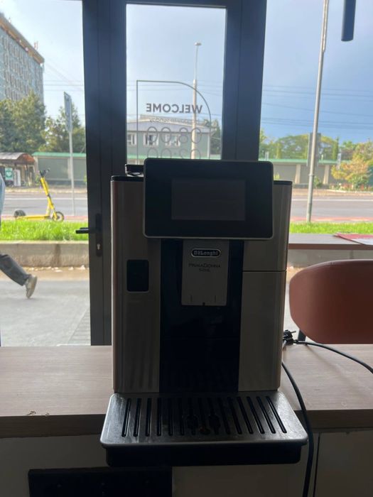 Кофемашина DeLonghi PrimaDonna Soul