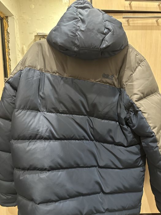 Продам куртку зимнию