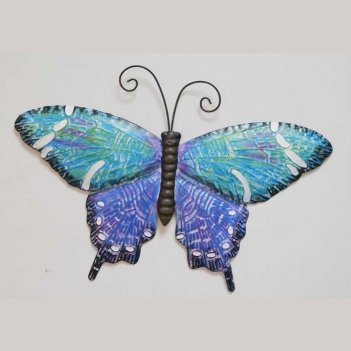 абстрактна картина и метални пана различни видове