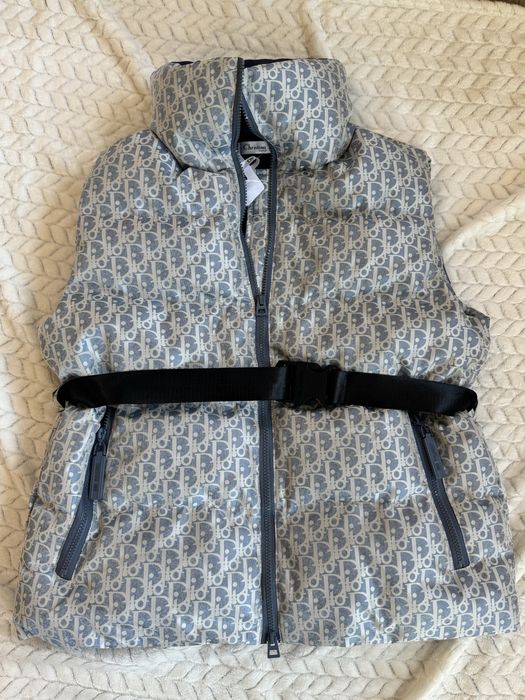 Дамски зимен елек нов