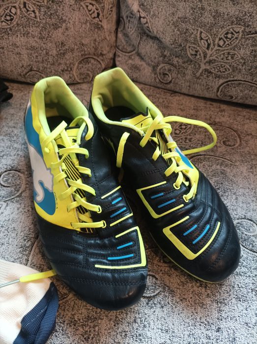 Бутонки,кори и гети