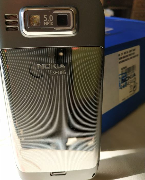 Продам Нокиа E 72