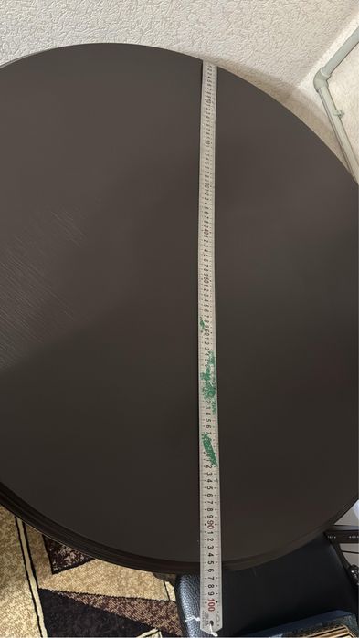 Продам Срочно Стол с пуфиками Новый