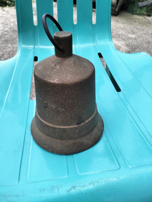 Бронзова камбана