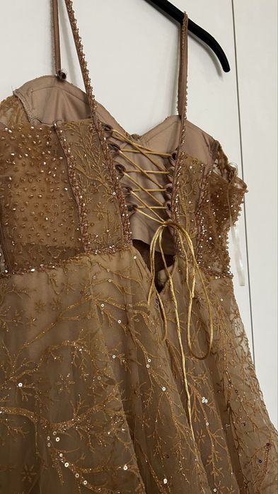 Бални рокли. Размери 40/42