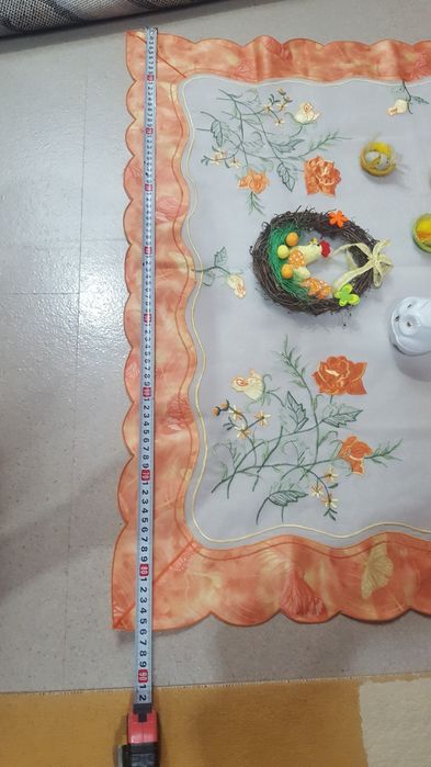 Красива покривка + украса за Великден