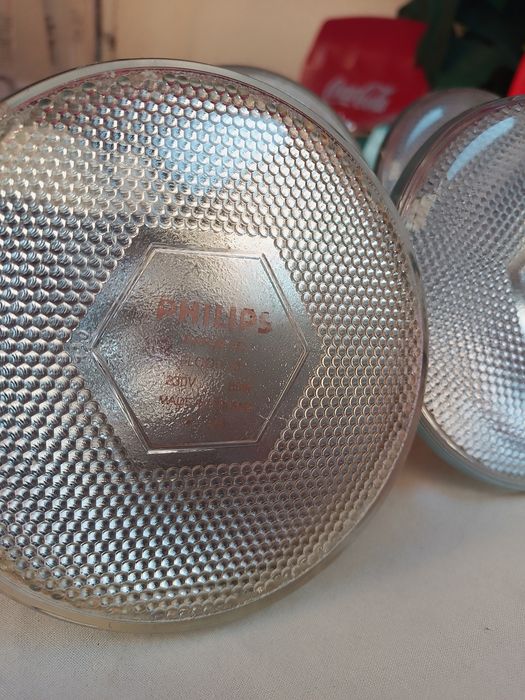 Sporuri PAR 38 Philips noi