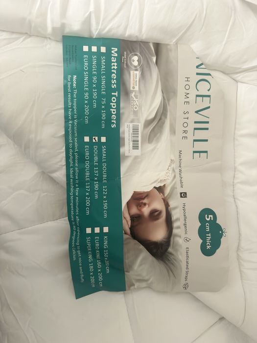 Хипоалергична мека надматрачна постелка