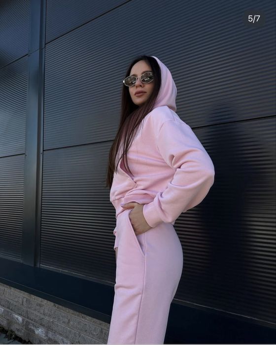 Розов спортен комплект – худи с цип и джогъри