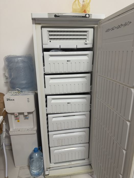 Морозильник с полками