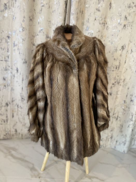 Haina din blana naturala