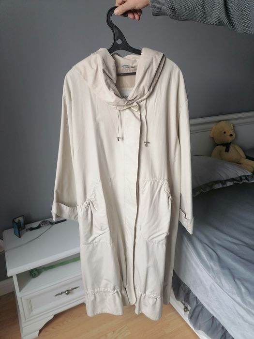 Женский стильный плащ