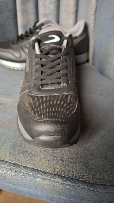 Продаётся тёплые кросовки