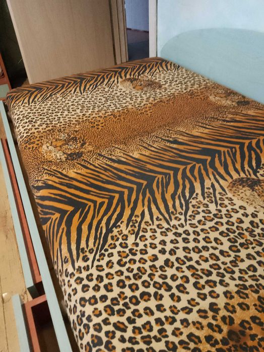 Две единични легла с един матрак