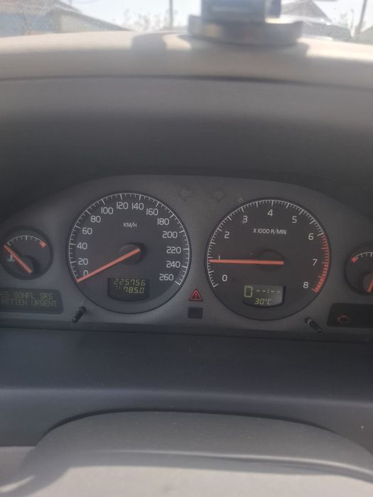 Volvo V 70 AWD  2.4 бензин турбо  4x4 2001 година автоматик