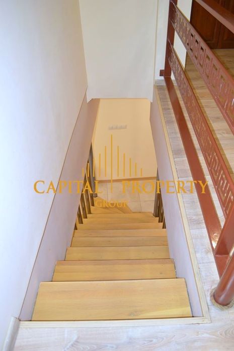 Къща в Варна-Идеален център на метри от морската градина, Варна